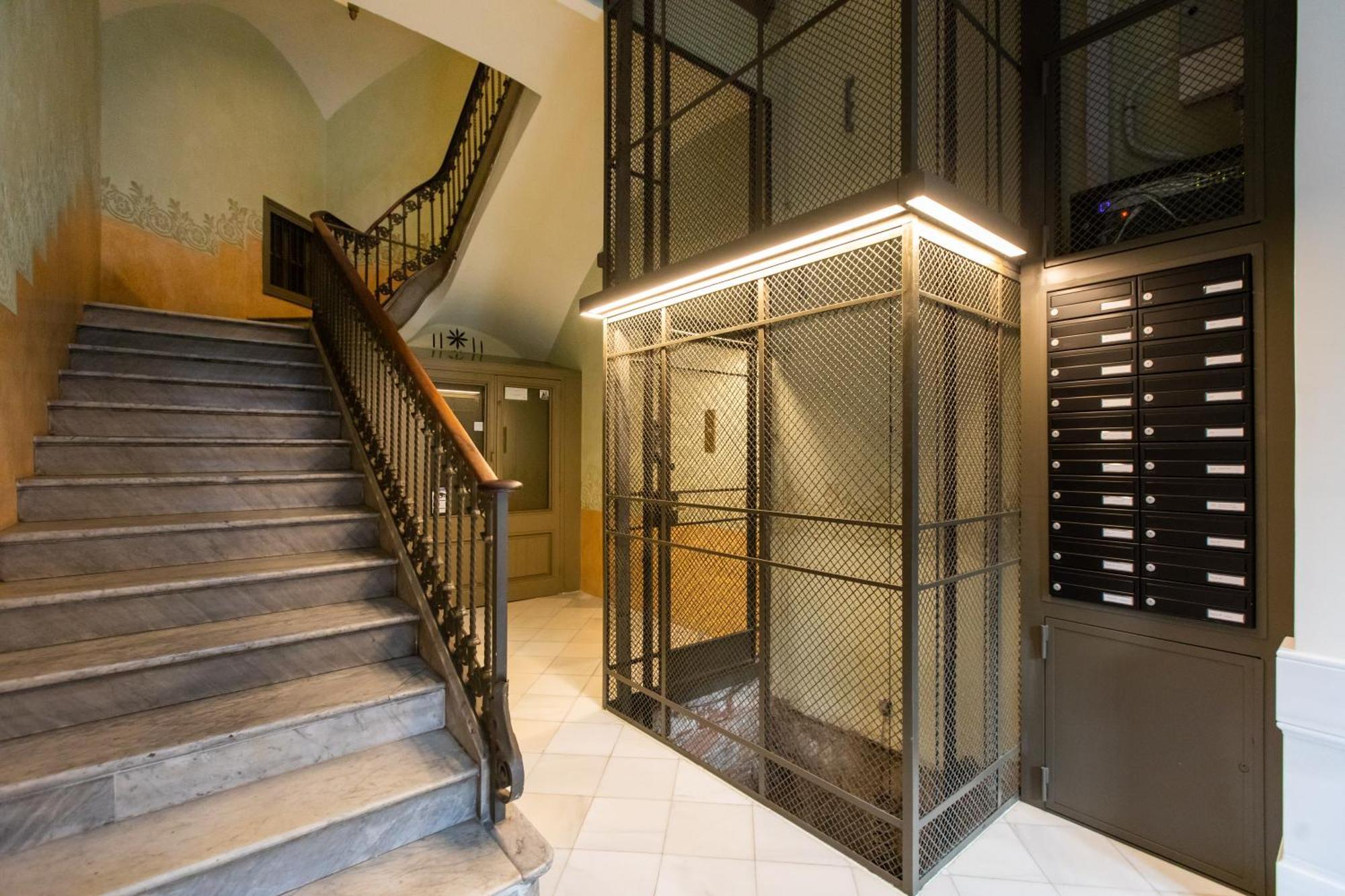 Apartamento B41 - Grandes Grupos En Bcn Centro