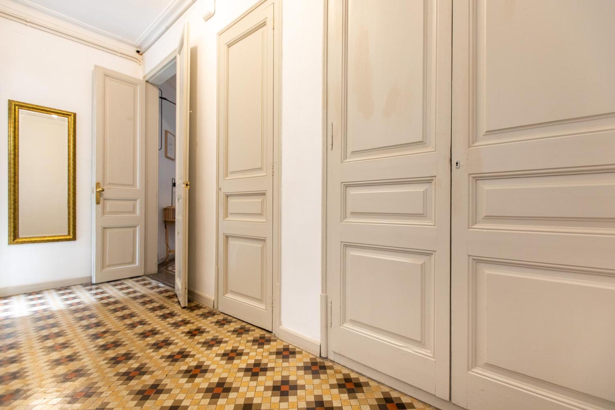 Apartamento B41 - Grandes Grupos En Bcn Centro